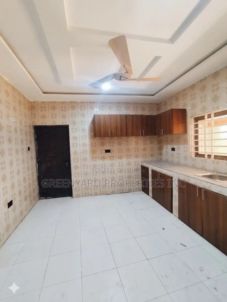 4bdrm House in Pantang, Oyarifa for rent