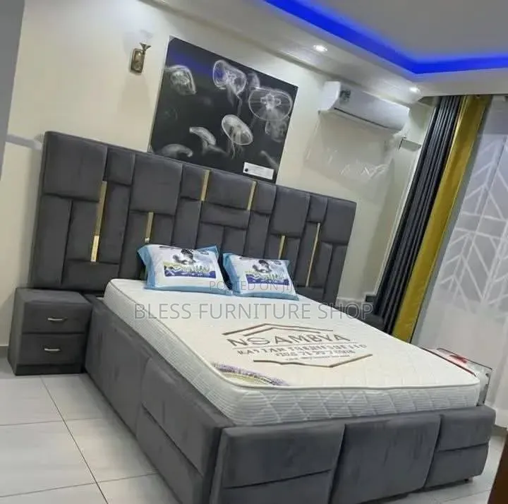 Top Two Queen Size Bed Frame With Side Drawers