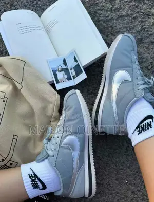 Nike Womens Cortez TXT Light Pumice