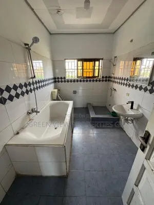 2bdrm Apartment in Achimota for rent