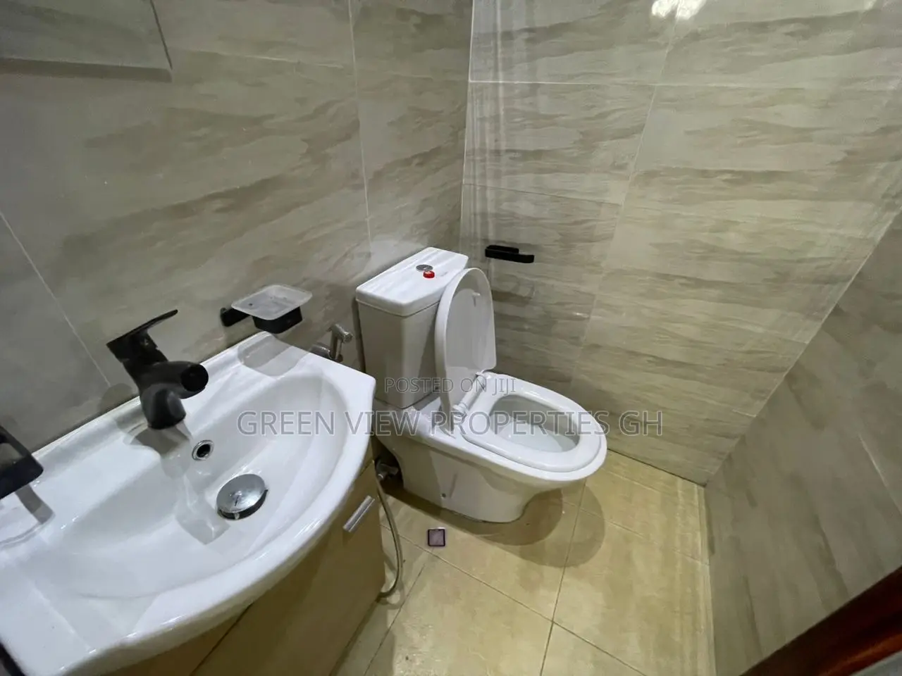 2bdrm Apartment in Ashaley Botwe for rent
