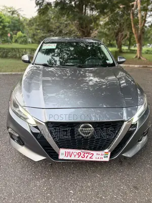 Nissan Altima 2.5 SV FWD 2019 Gray