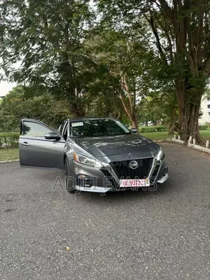 Nissan Altima 2.5 SV FWD 2019 Gray