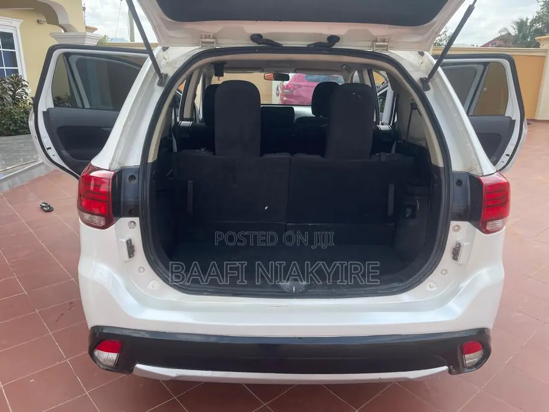 Mitsubishi Outlander 2018 White