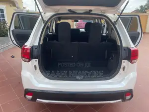 Mitsubishi Outlander 2018 White