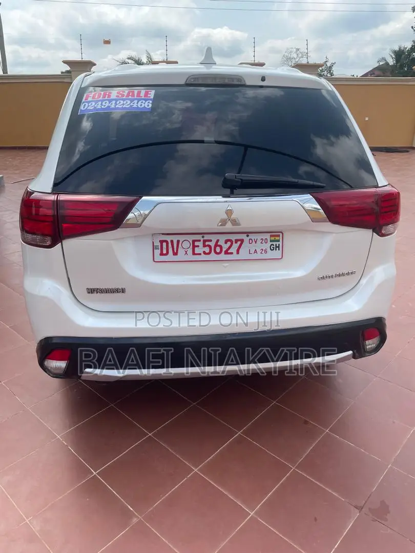 Mitsubishi Outlander 2018 White