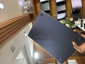 Laptop Apple MacBook Air 2025 M4 15-inch 16GB Apple M4 SSD 256GB