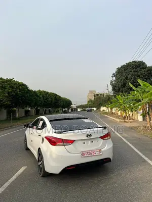 Hyundai Avante 2015 White