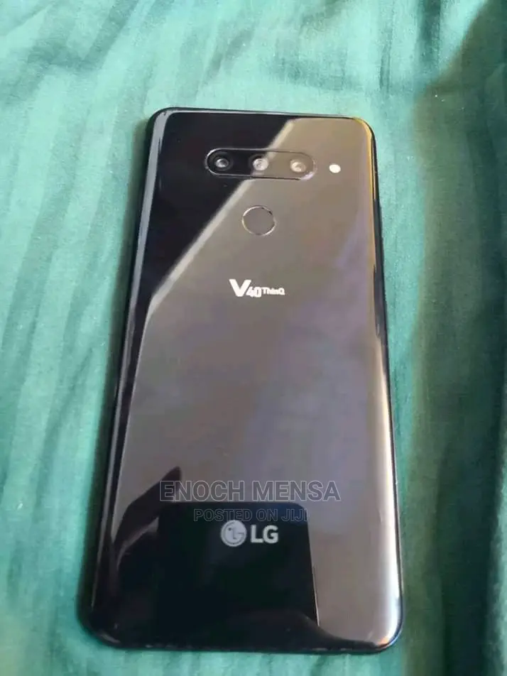 New LG V40 ThinQ 128 GB Black