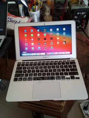 Laptop Apple MacBook Air 2012 8GB Intel Core i5 SSD 128GB