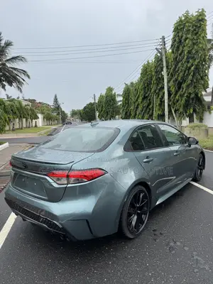 Toyota Corolla SE 2020 Green