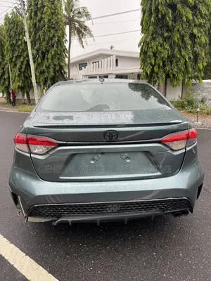 Toyota Corolla SE 2020 Green