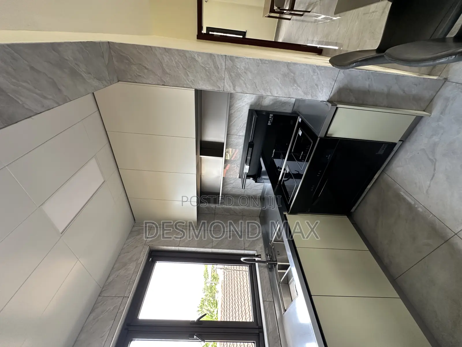 Furnished 3bdrm Apartment in Max Realty, Dzorwulu for rent