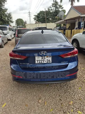 Hyundai Elantra Limited Sedan FWD (2.0L 4cyl 6A) 2017 Blue