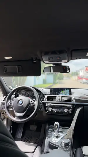 BMW 330i 2017 White