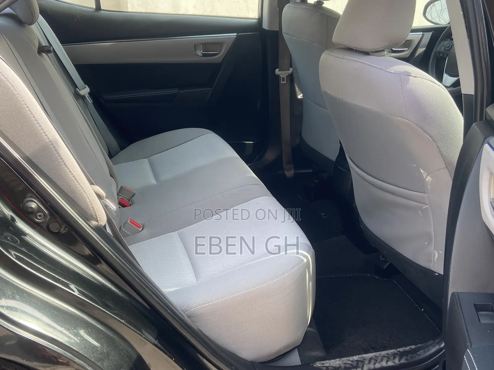 Toyota Corolla LE 4dr Sedan (1.8L 4cyl CVT) 2015 Black