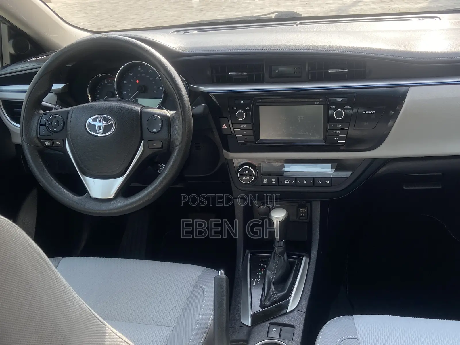 Toyota Corolla LE 4dr Sedan (1.8L 4cyl CVT) 2015 Black
