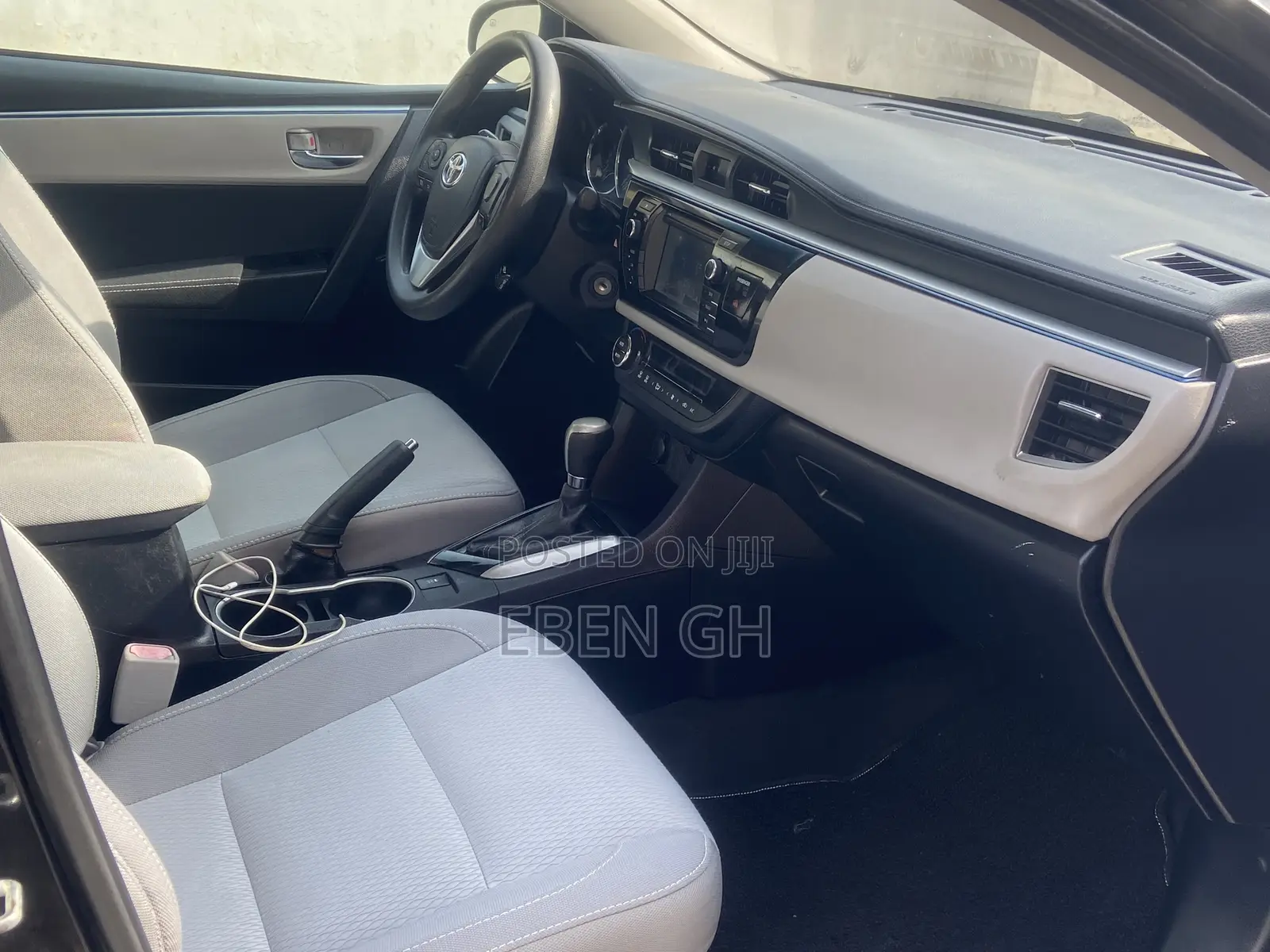 Toyota Corolla LE 4dr Sedan (1.8L 4cyl CVT) 2015 Black