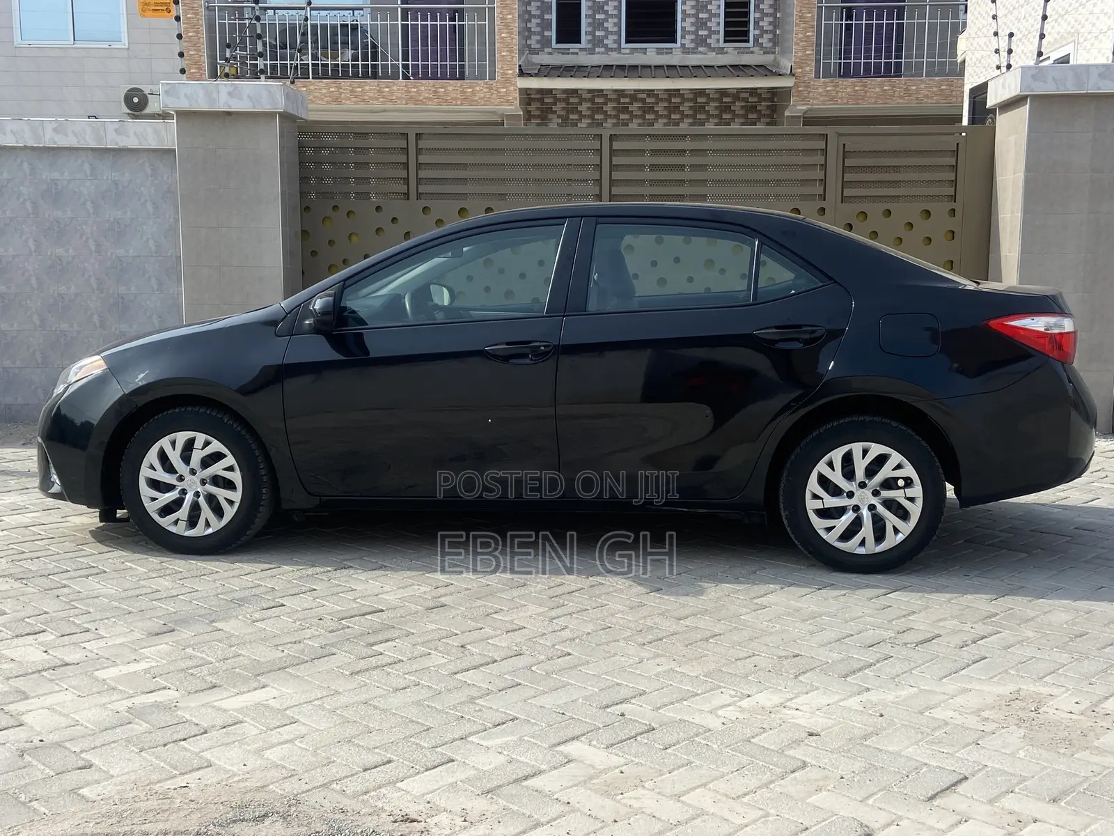 Toyota Corolla LE 4dr Sedan (1.8L 4cyl CVT) 2015 Black