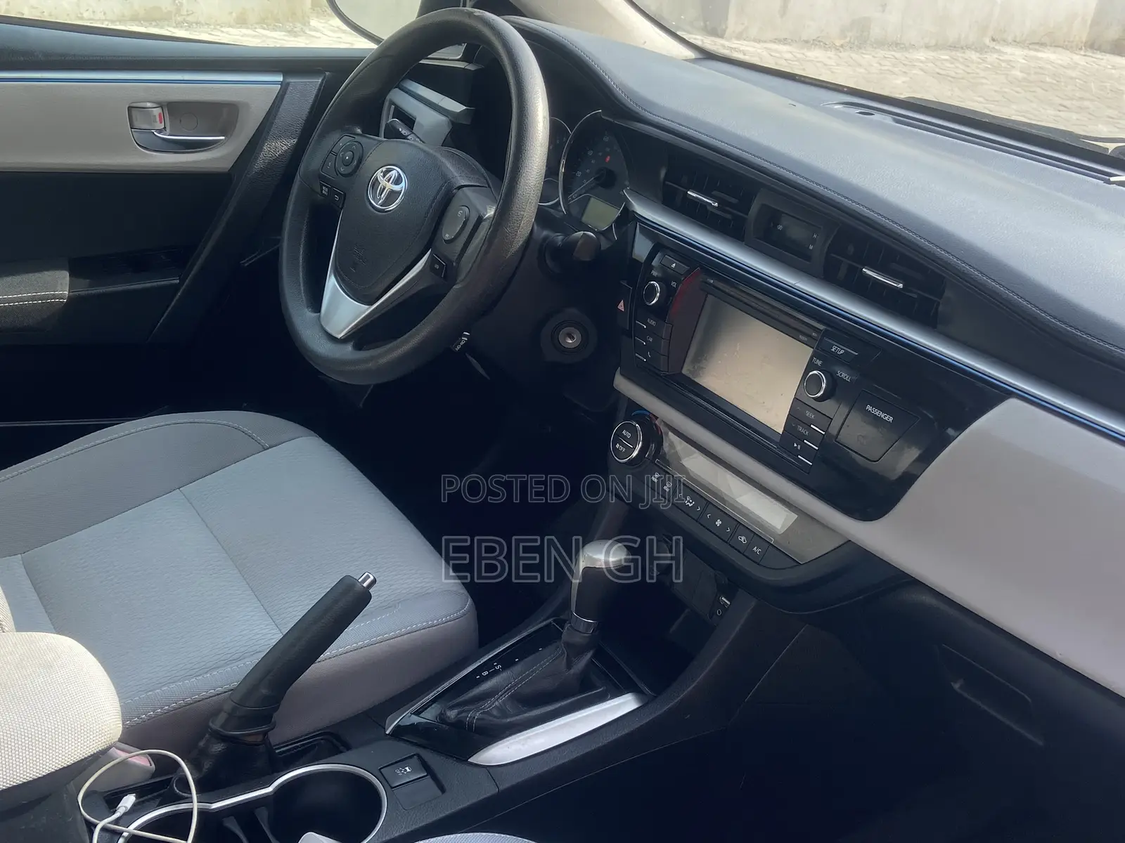 Toyota Corolla LE 4dr Sedan (1.8L 4cyl CVT) 2015 Black