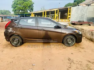 Hyundai Accent GLS 4dr Sedan (1.6L 4cyl 6M) 2015 Brown