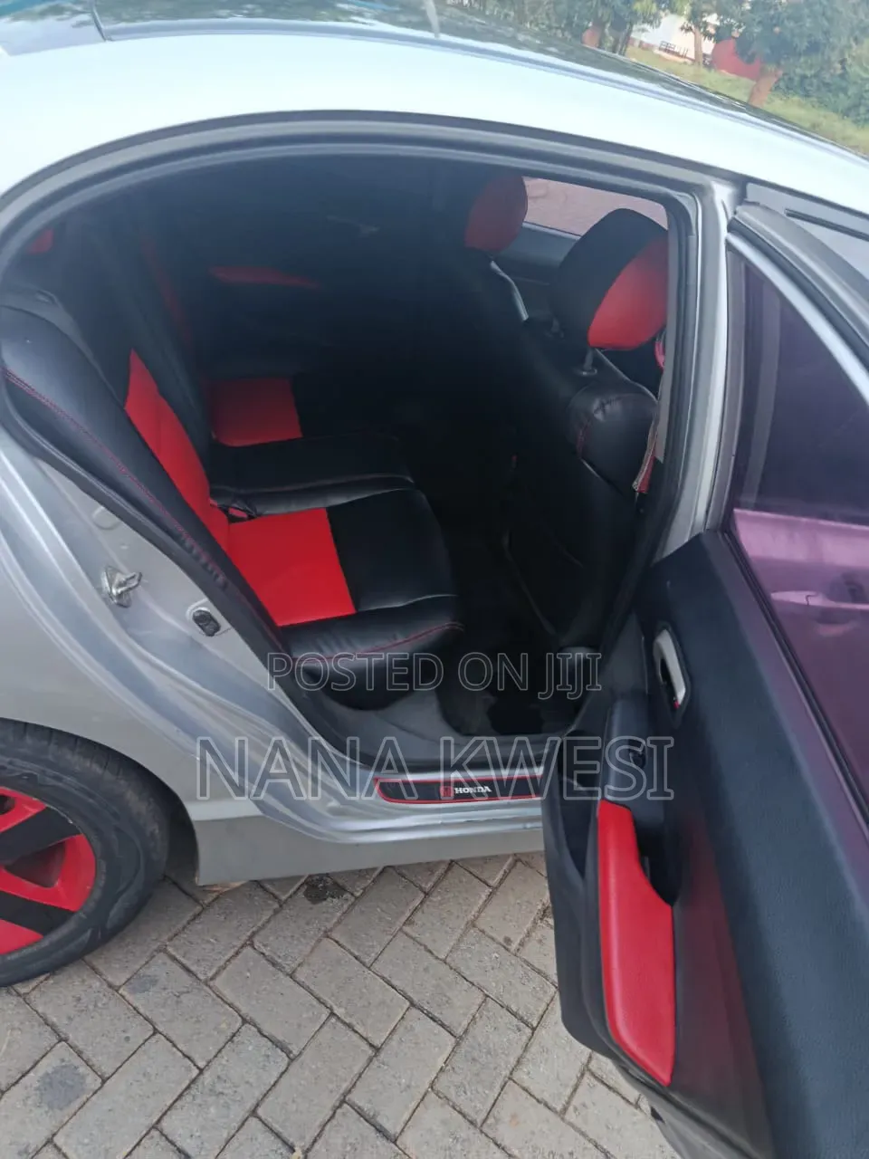 Honda Civic 1.8 5 Door 2011 Silver
