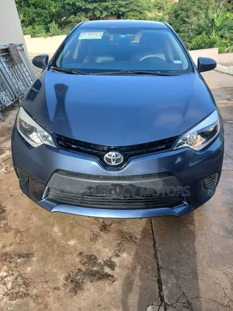 Toyota Corolla LE 4dr Sedan (1.8L 4cyl CVT) 2015 Blue