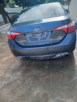 Toyota Corolla LE 4dr Sedan (1.8L 4cyl CVT) 2015 Blue