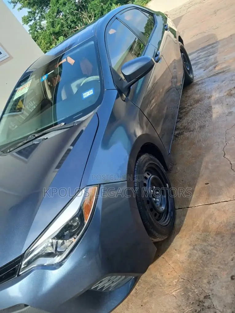 Toyota Corolla LE 4dr Sedan (1.8L 4cyl CVT) 2015 Blue