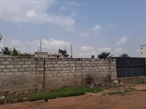5bdrm Bungalow in UPSA Area for sale