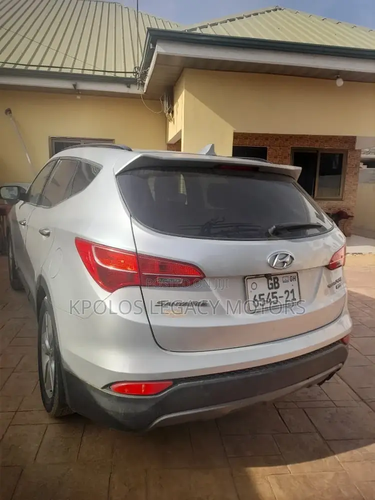 Hyundai Santa Fe GLS 4dr SUV (3.3L 6cyl 6A) 2015 Silver