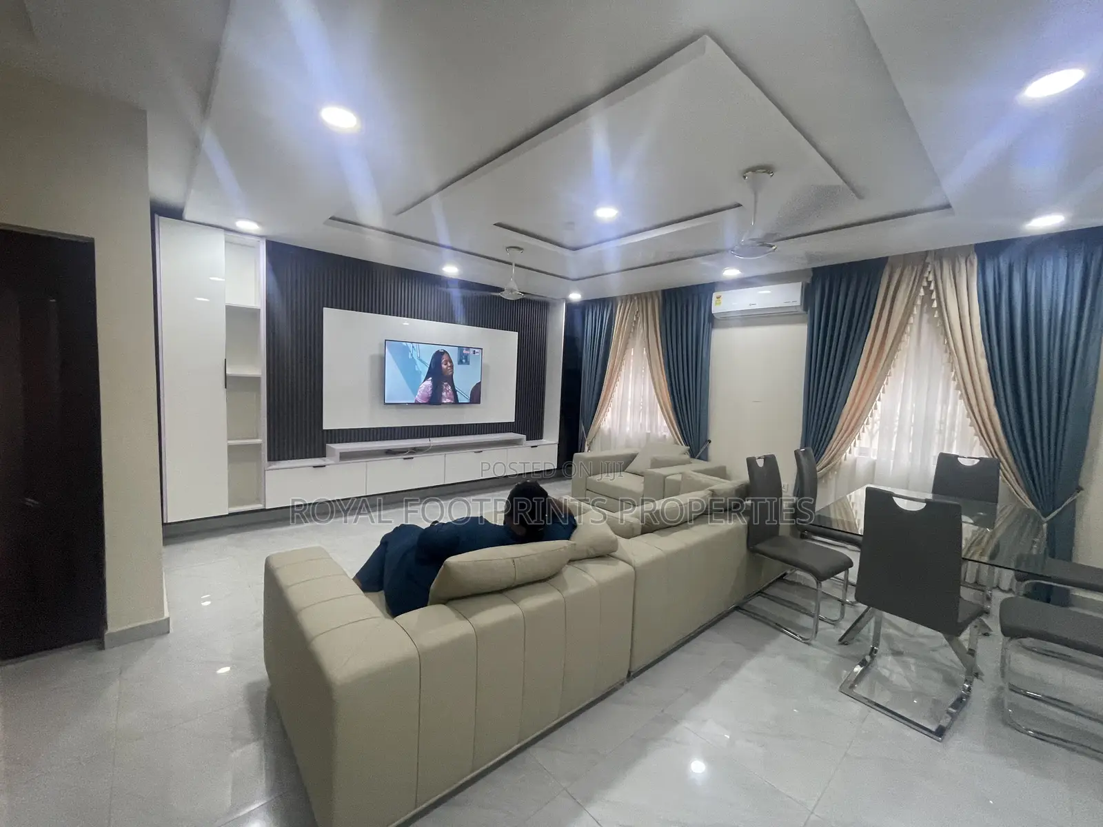 Furnished 2bdrm Apartment in Royal Footprints, Madina for rent