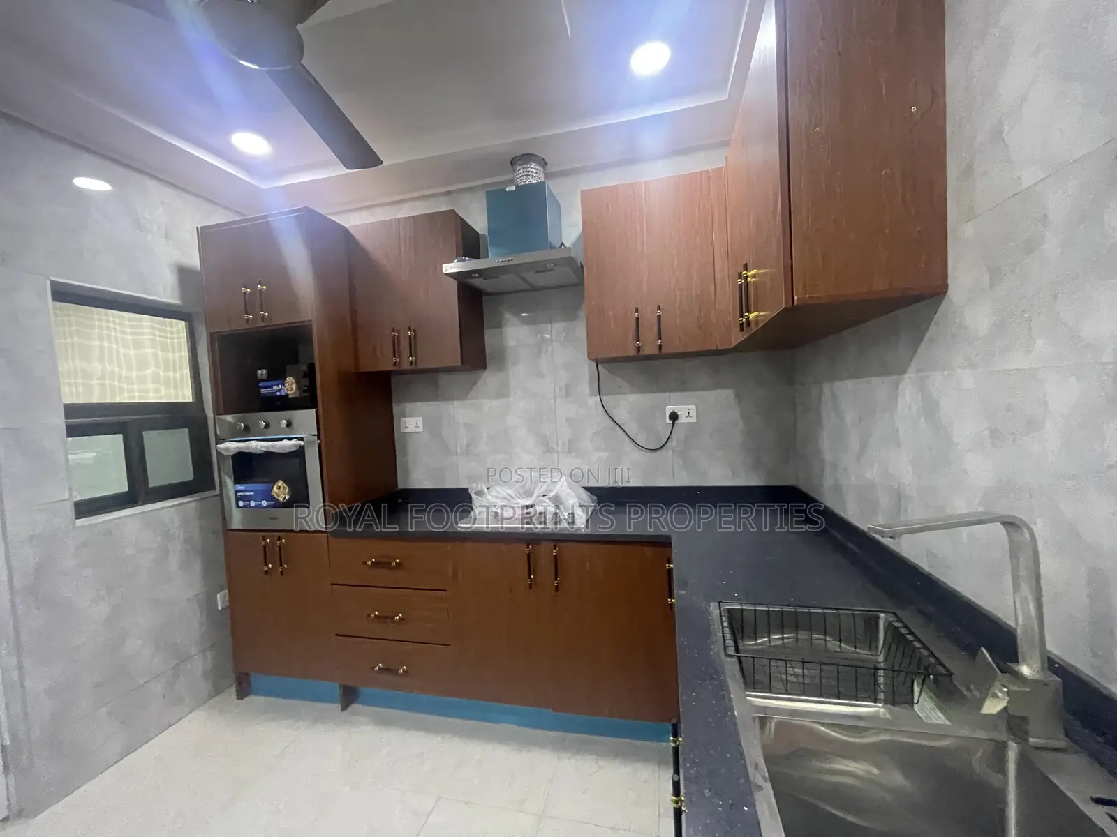 Furnished 2bdrm Apartment in Royal Footprints, Madina for rent