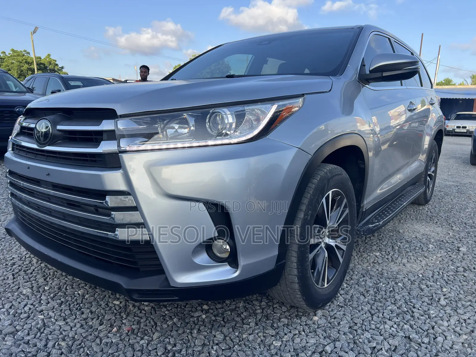 Toyota Highlander LE Plus 2019 Silver