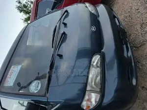 Hyundai H-100 2000 Green