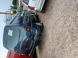 Hyundai H-100 2000 Green