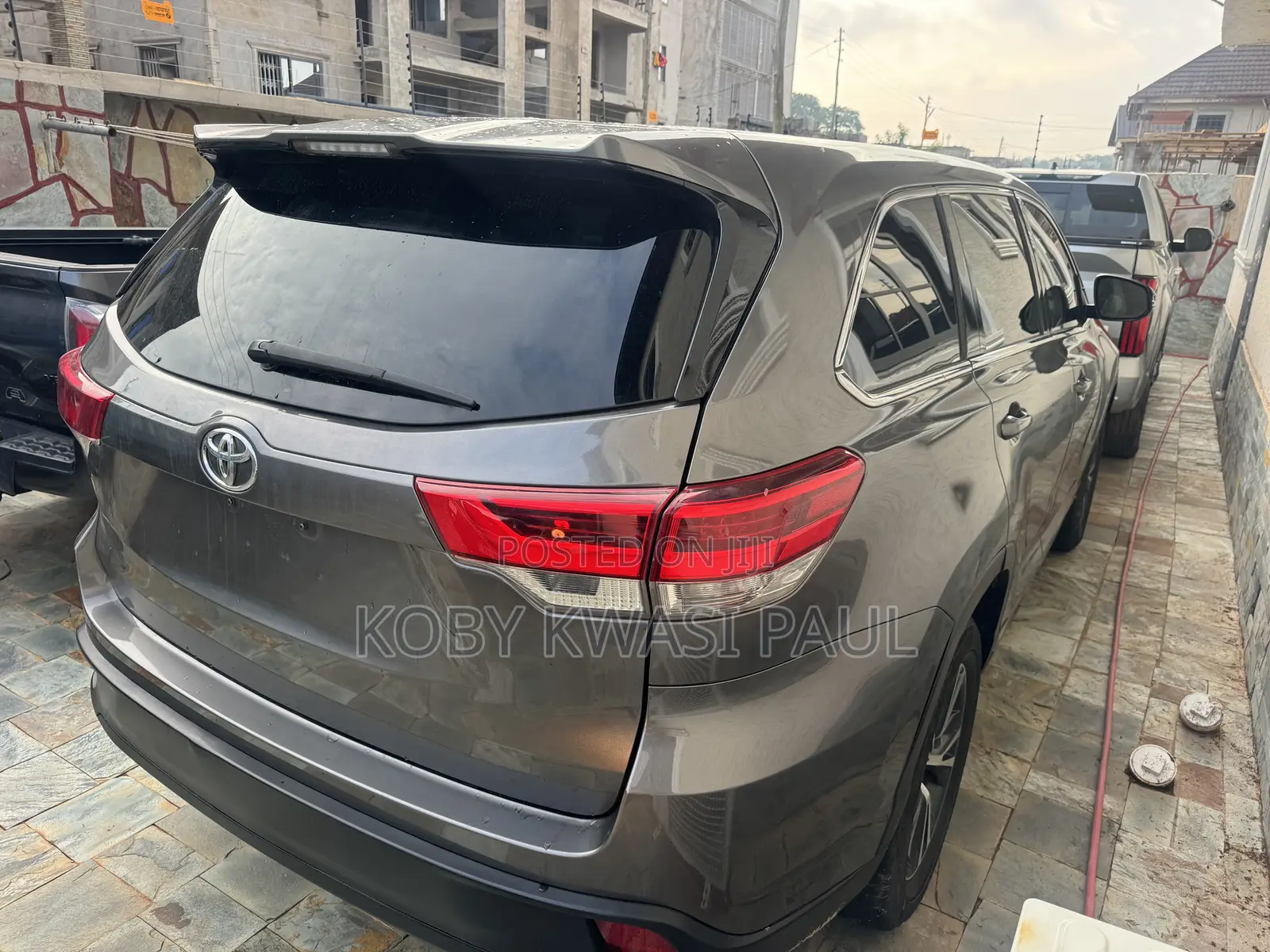 Toyota Highlander LE 4x2 (2.7L 4cyl 6A) 2018 Gray