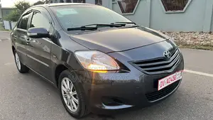 Toyota Yaris 2010 Matt Black