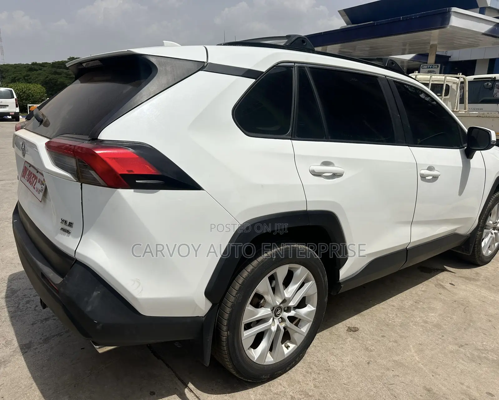 Toyota RAV4 XLE AWD 2019 White