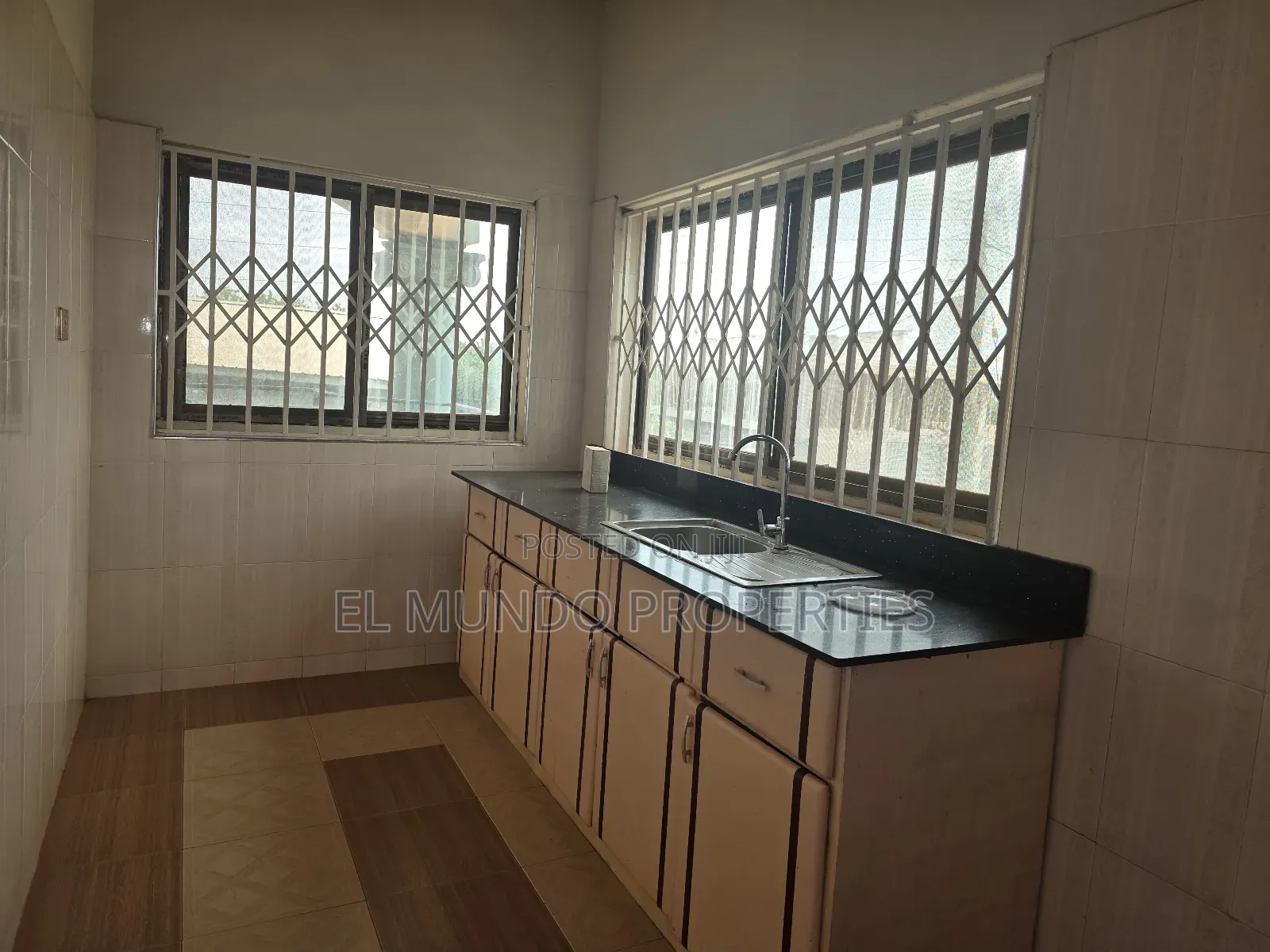 2bdrm Apartment in Ipt Denchembuosu, Kumasi Metropolitan for rent