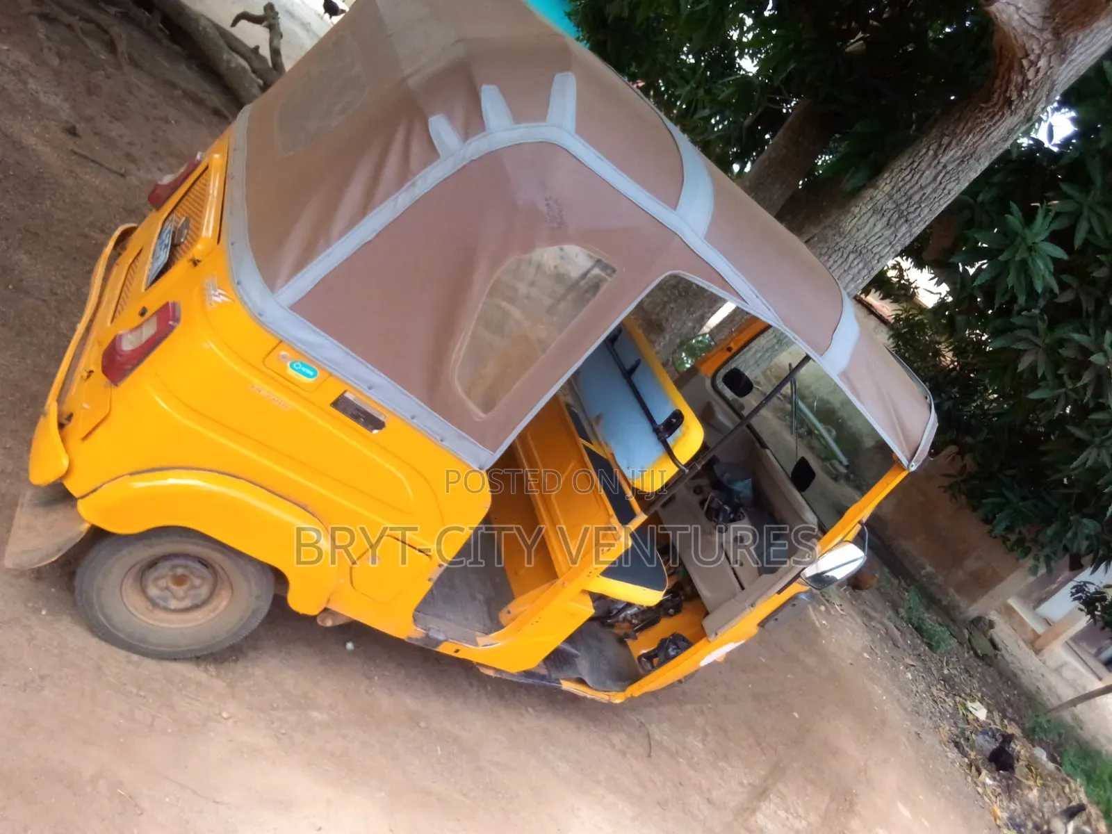 Bajaj RE 2025 Yellow