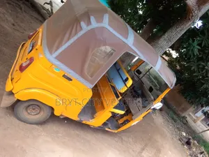 Bajaj RE 2025 Yellow