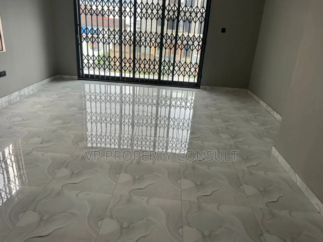 3bdrm House in Mile 7 for rent