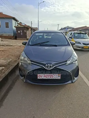Toyota Yaris L Hatchback 5dr 2015 Gray