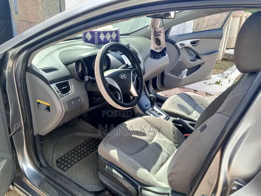 Hyundai Elantra GLS Automatic 2011 Silver