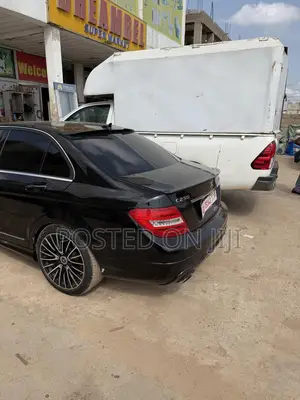 Mercedes-Benz C250 2014 Black