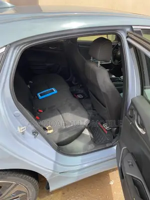 Honda Civic EX 4dr Hatchback (1.5L 4cyl) 2017