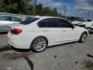 BMW 320i Sedan RWD 2018 White