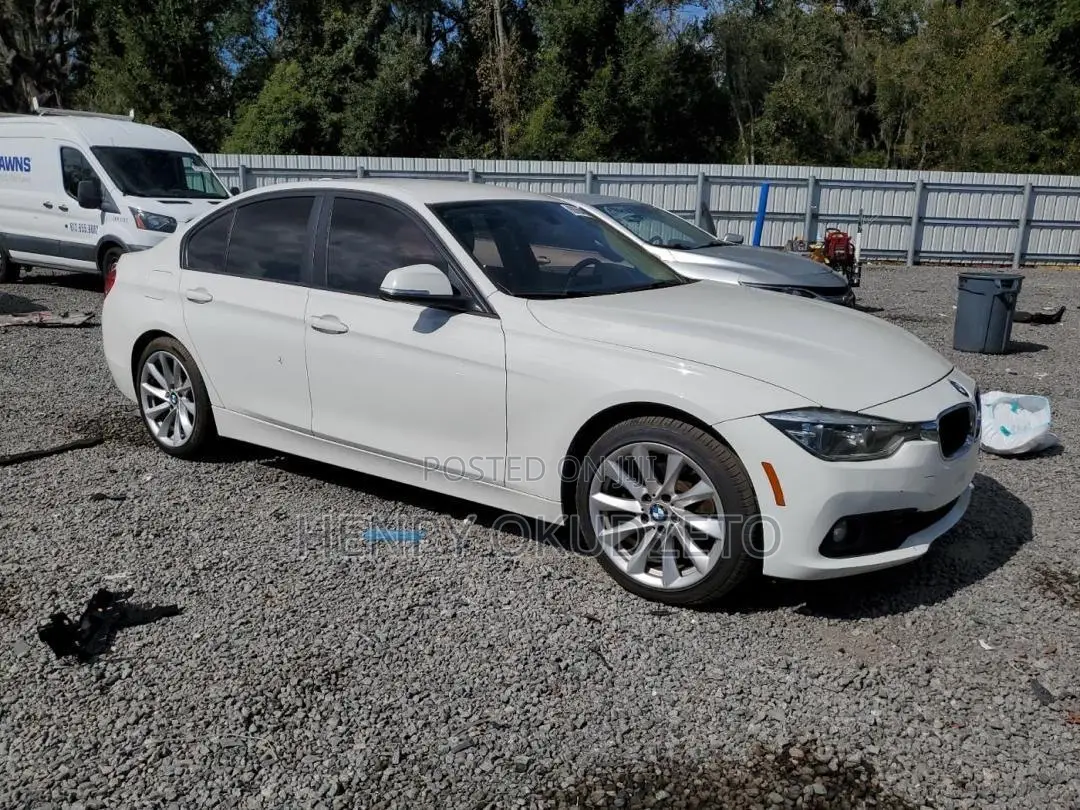 BMW 320i Sedan RWD 2018 White