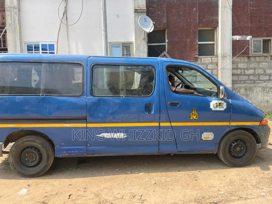Toyota HiAce 2009 Blue